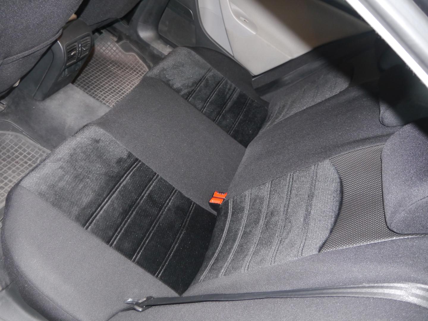 Car seat covers protectors for Toyota Corolla Liftback No2