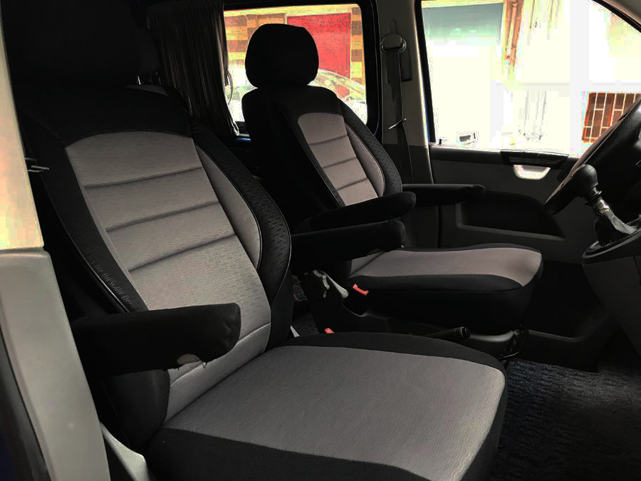 VW T5 Transporter/Caravelle Maß Stzbezüge Vorne 3-Stzer: Kunstleder/s